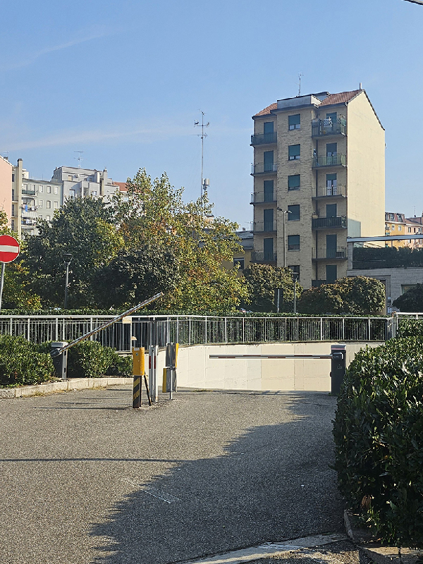 Box Via Scheiwiller Milano