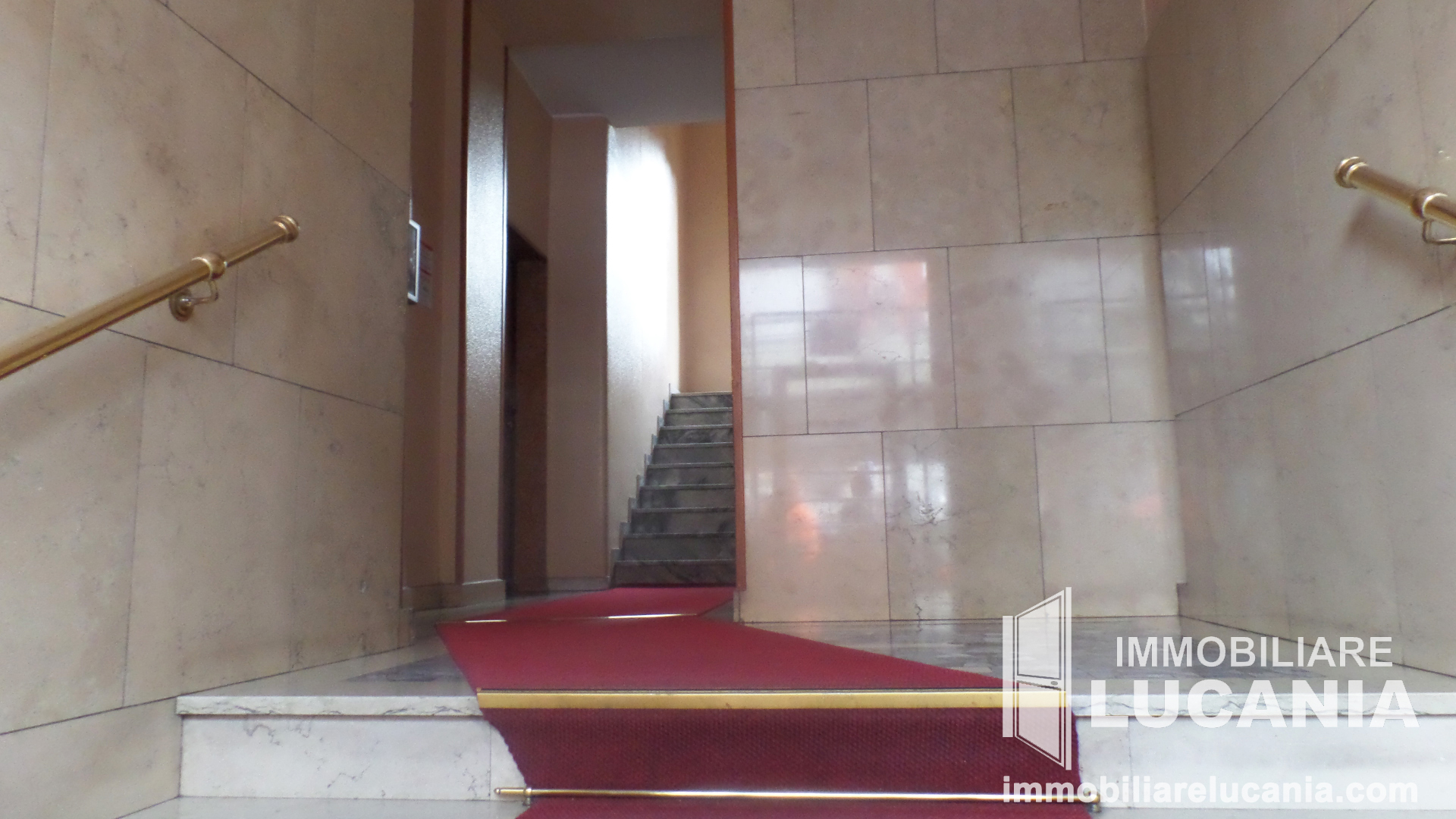 Ingresso stabile viale Lucania