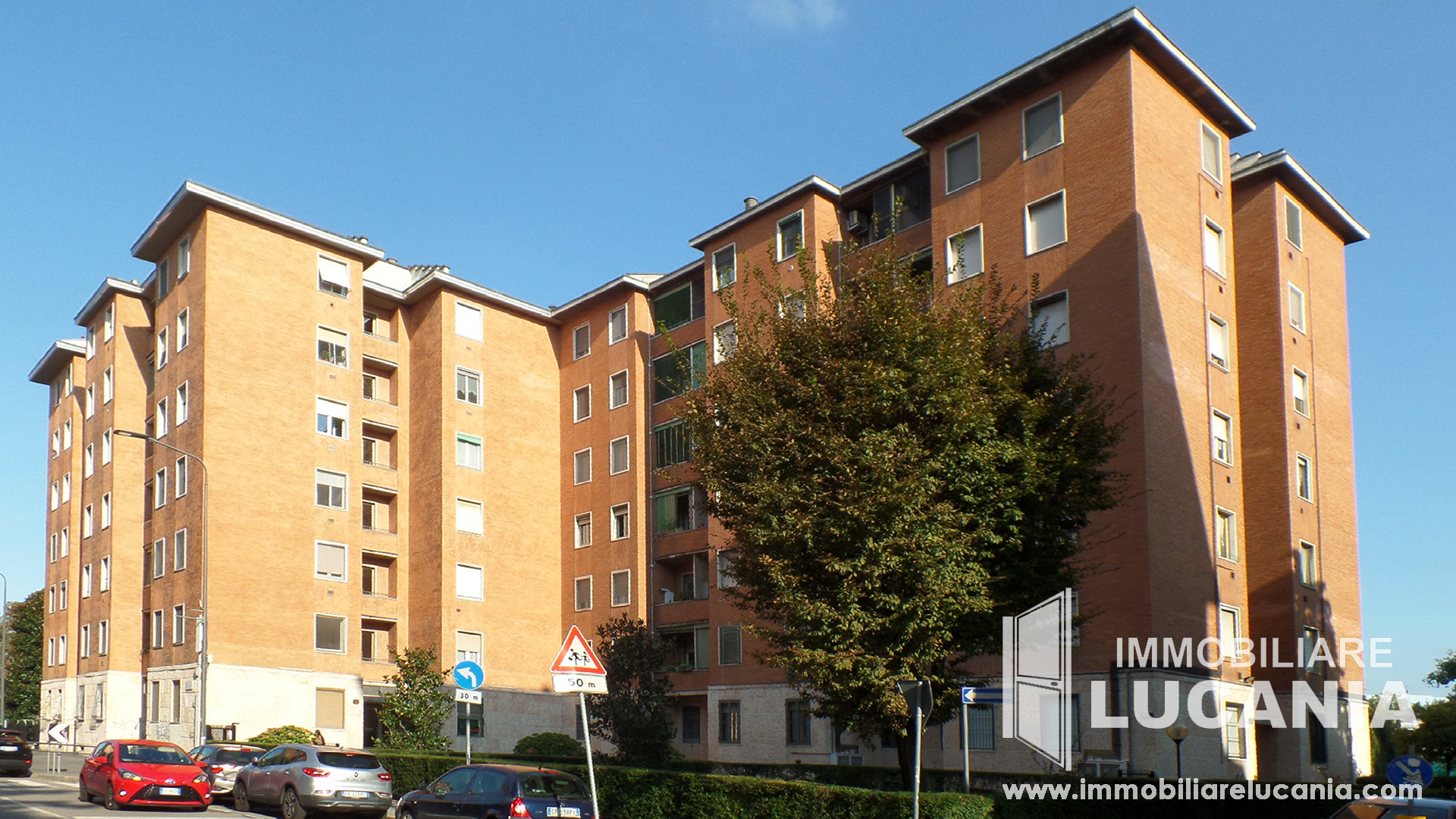 Foto Esterno stabile Via Martinengo Milano