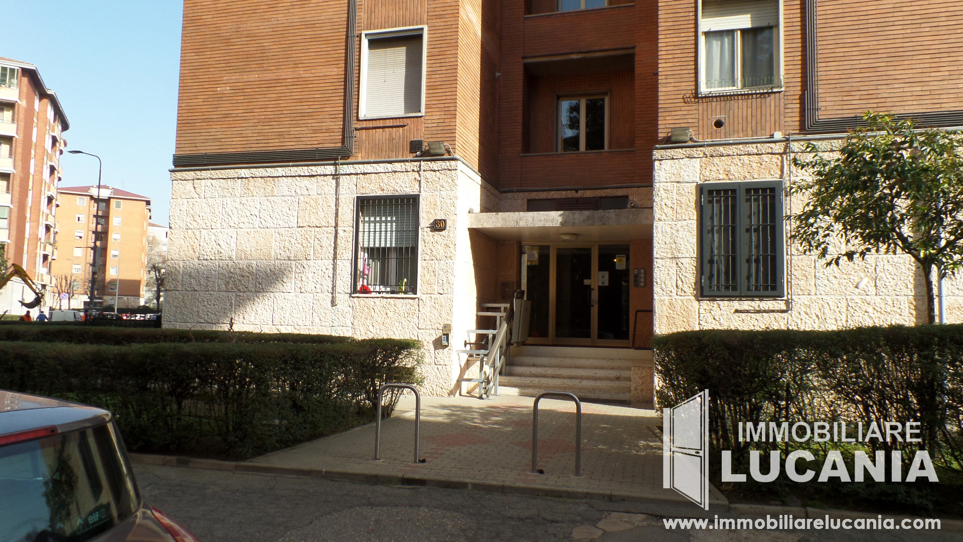 Foto Esterno stabile Via Martinengo Milano