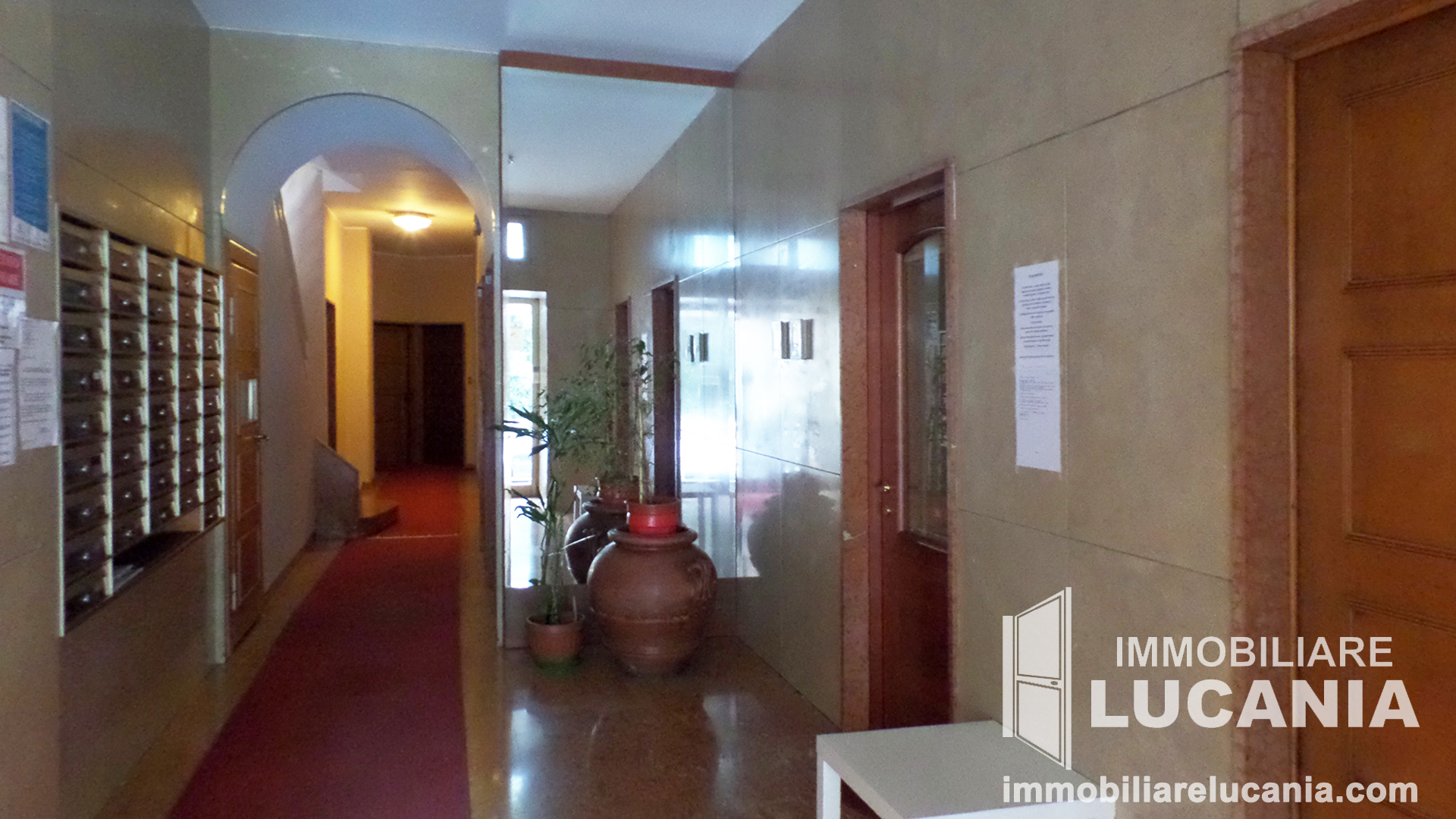 Foto atrio d'ingresso stabile Via Martinengo Milano